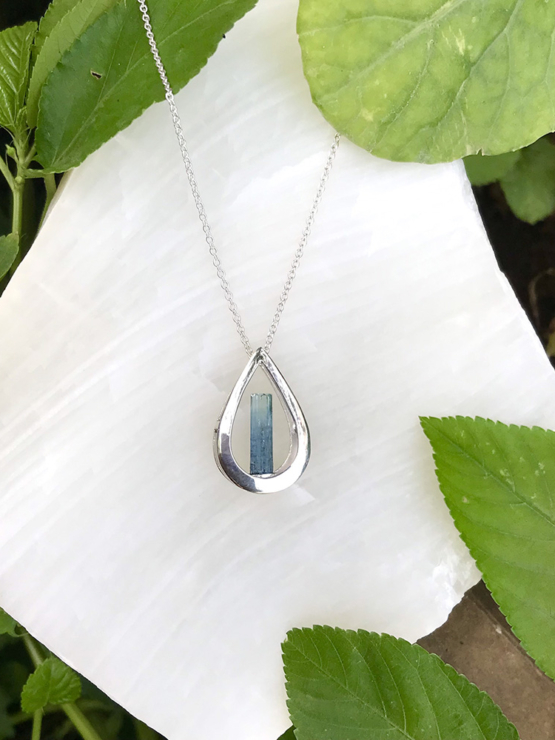 Teardrop aquamarine pendant necklace for girls-Natural aquamarine pendant-Blue gemstone pendant