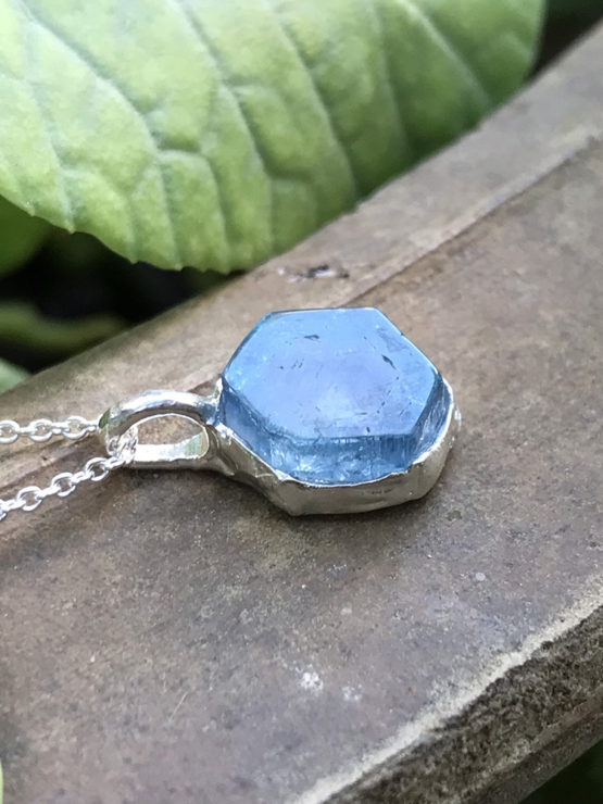 aquamarine pendant necklace for girls-Natural aquamarine pendant-Blue gemstone pendant