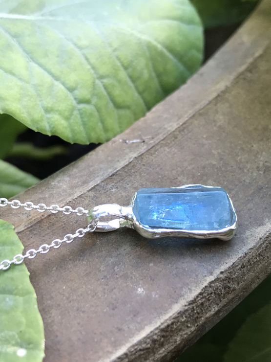 aquamarine pendant necklace for girls-Natural aquamarine pendant-Blue gemstone pendant