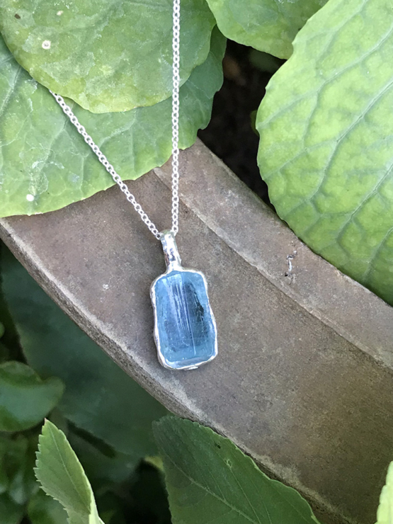 aquamarine pendant necklace for girls-Natural aquamarine pendant-Blue gemstone pendant
