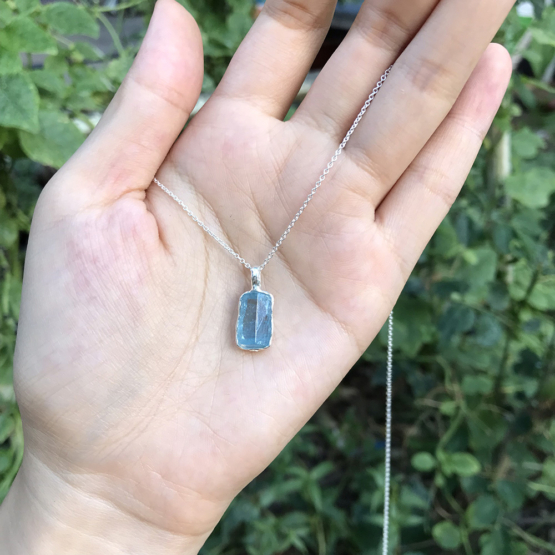 aquamarine pendant necklace for girls-Natural aquamarine pendant-Blue gemstone pendant