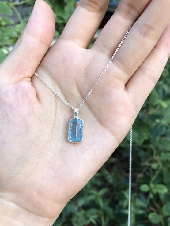 aquamarine pendant necklace for girls-Natural aquamarine pendant-Blue gemstone pendant