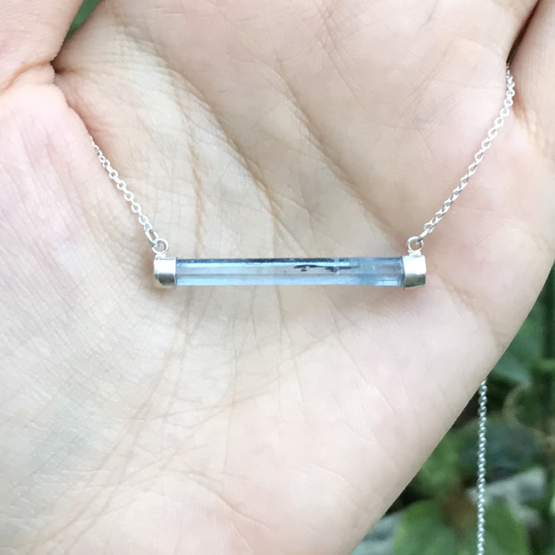 Horizontal aquamarine necklace for girls - aquamarine choker - horizontal crystal choker