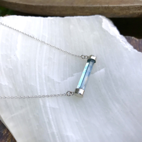 Horizontal aquamarine necklace for girls - aquamarine choker - horizontal crystal choker
