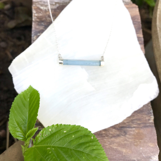 Horizontal aquamarine necklace for girls - aquamarine choker - horizontal crystal choker