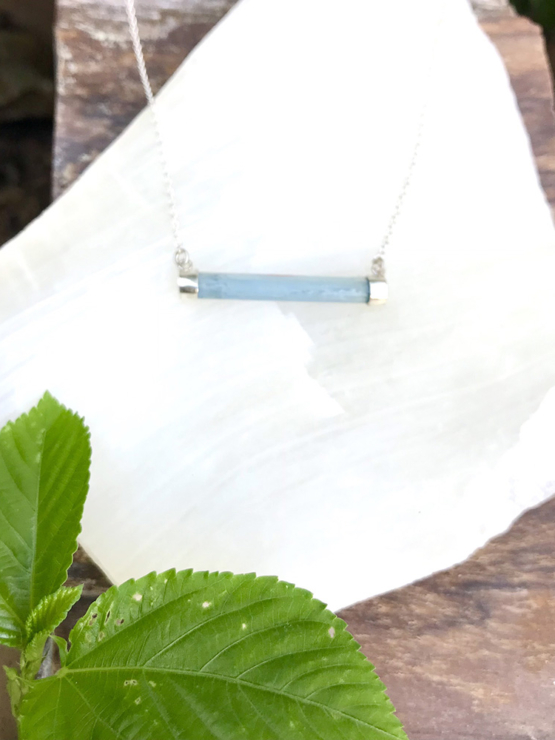 Horizontal aquamarine necklace for girls - aquamarine choker - horizontal crystal choker