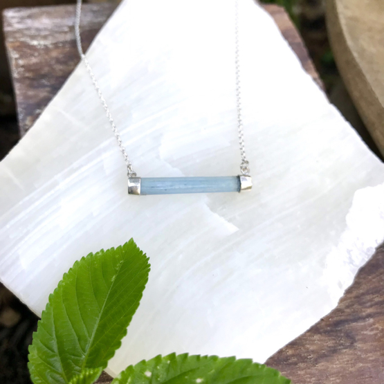 Horizontal aquamarine necklace for girls - aquamarine choker - horizontal crystal choker