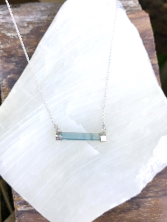 Horizontal aquamarine necklace for girls - aquamarine choker - horizontal crystal choker