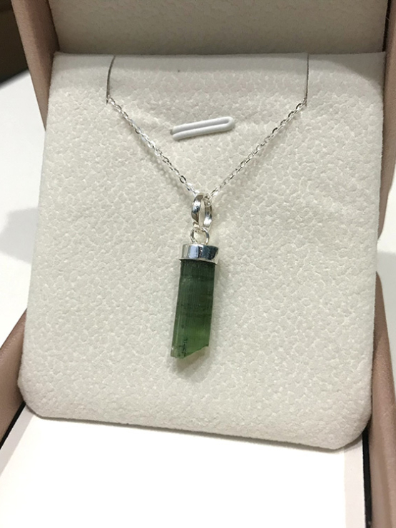 Natural green tourmaline pendant for women- Raw green tourmaline pendant- green tourmaline pendant- tourmaline crystal pendant