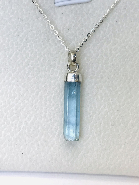 Raw aquamarine pendant necklace for girls-Natural aquamarine pendant-Blue gemstone pendant