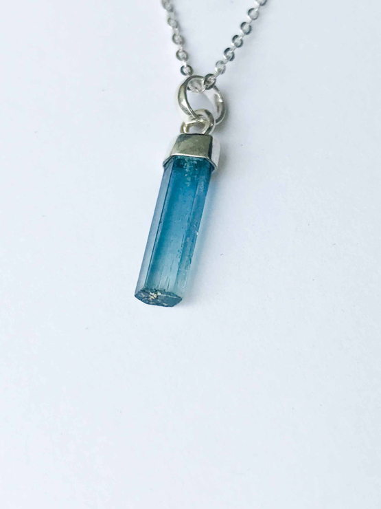 Raw aquamarine pendant necklace for girls-Natural aquamarine pendant-Blue gemstone pendant