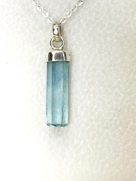 Raw aquamarine pendant necklace for girls-Natural aquamarine pendant-Blue gemstone pendant