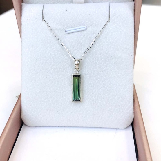 Faceted green tourmaline pendant necklace for girls - Fine green tourmaline pendant necklace