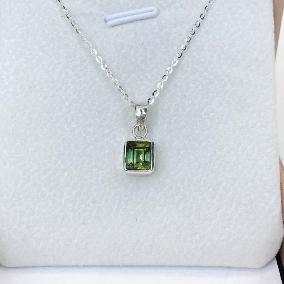 Faceted green tourmaline pendant necklace for girls - Fine green tourmaline pendant necklace