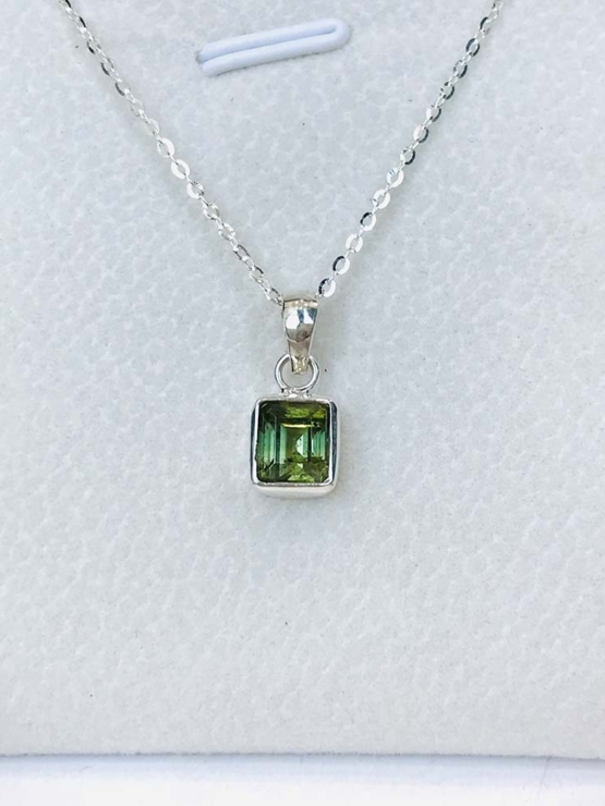 Faceted green tourmaline pendant necklace for girls - Fine green tourmaline pendant necklace