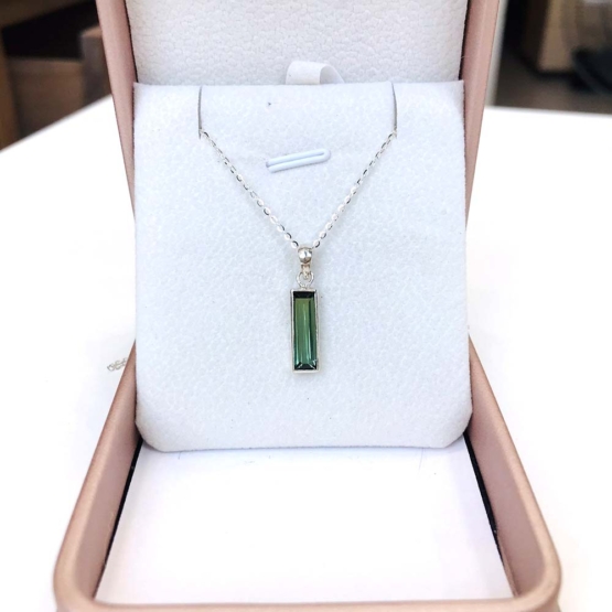 Faceted green tourmaline pendant necklace for girls - Fine green tourmaline pendant necklace
