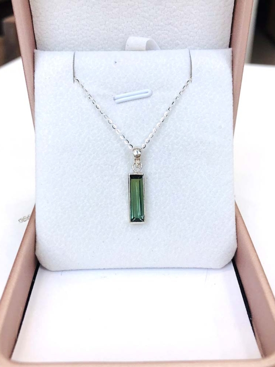 Faceted green tourmaline pendant necklace for girls - Fine green tourmaline pendant necklace