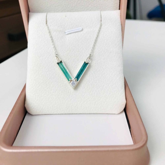 Green tourmaline choker necklace for girls