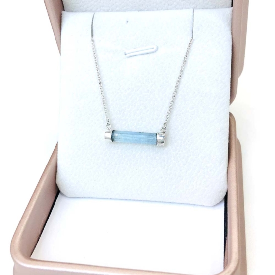 Horizontal aquamarine necklace for girls - aquamarine choker - horizontal crystal choker