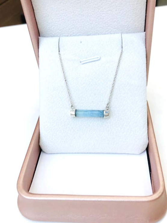 Horizontal aquamarine necklace for girls - aquamarine choker - horizontal crystal choker