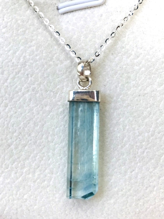 Raw aquamarine crystal pendant necklace for girls-Natural aquamarine pendant-Blue gemstone pendant (12)