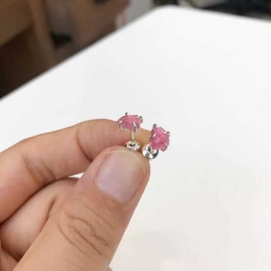raw pink stud earrings for girls