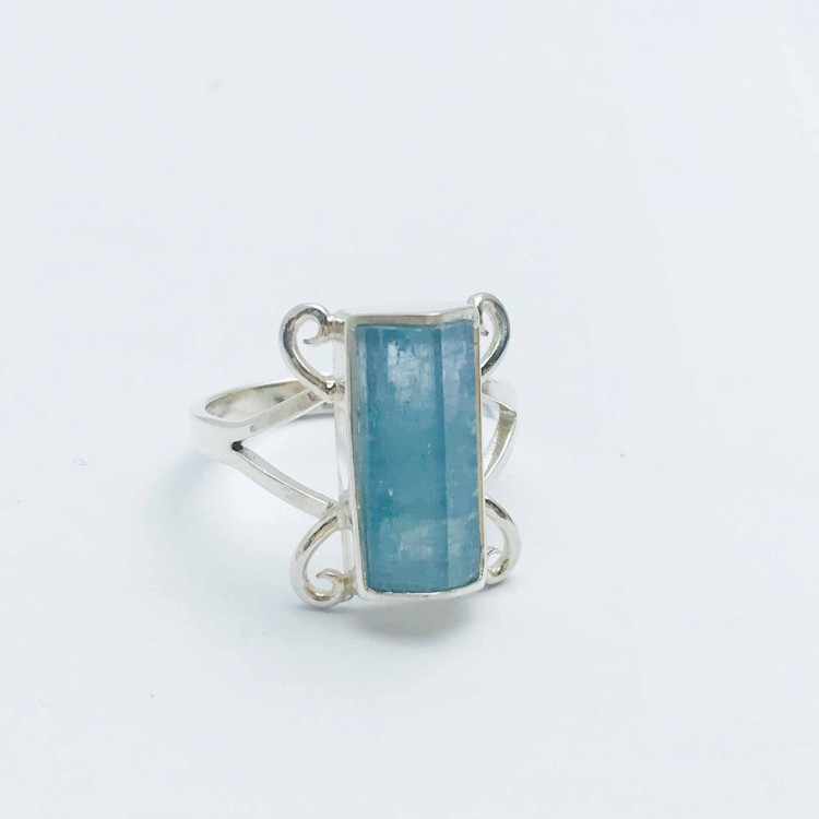 Aquamarine crystal ring for girl Raw aquamarine ring Natural aquamarine silver ring (2) natural Aquamarine crystal ring for girl Raw aquamarine ring Natural aquamarine silver ring