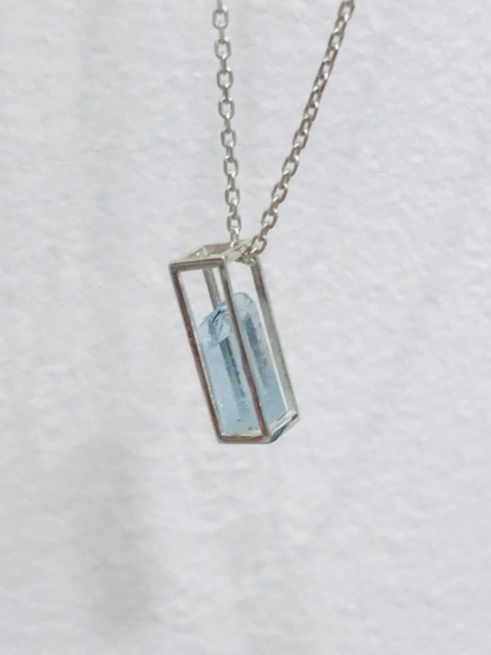 Cage aquamarine crystal pendant for girls