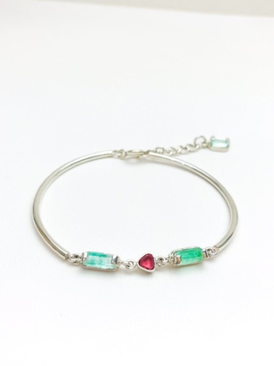 Dainty emerald bracelet for girls-natural emerald bracelet-tiny emerald bracelet - raw emerald bracelet for women (10)