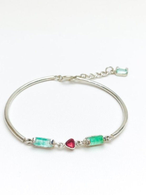 Dainty emerald bracelet for girls-natural emerald bracelet-tiny emerald bracelet - raw emerald bracelet for women (10)