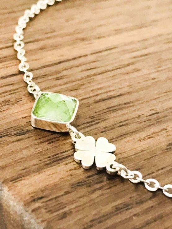 Dainty green tourmaline bracelet for girls natural green tourmaline bracelet tiny green tourmaline bracelet natural green tourmalibracelet for women Exquisite and high quality well-made raw green tourmaline bracelet