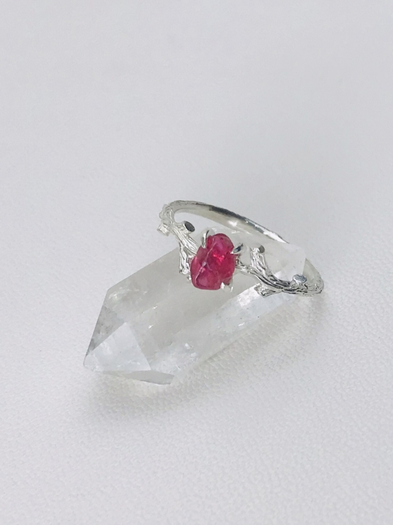 Raw spinel ring Tree branch red spinel ring for girls