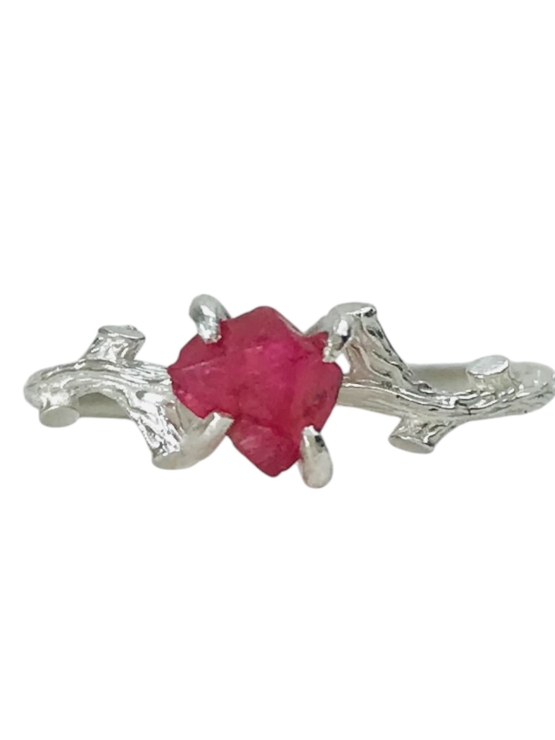 Raw spinel ring Tree branch red spinel ring