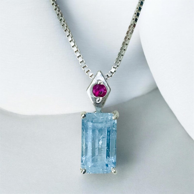 Rectangle aquamarine pendant d Rectangle aquamarine pendant