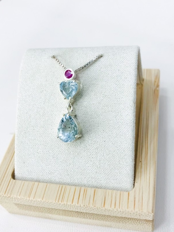 Waterdrop aquamarine pendant
