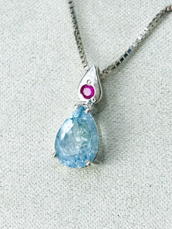 Waterdrop aquamarine pendant