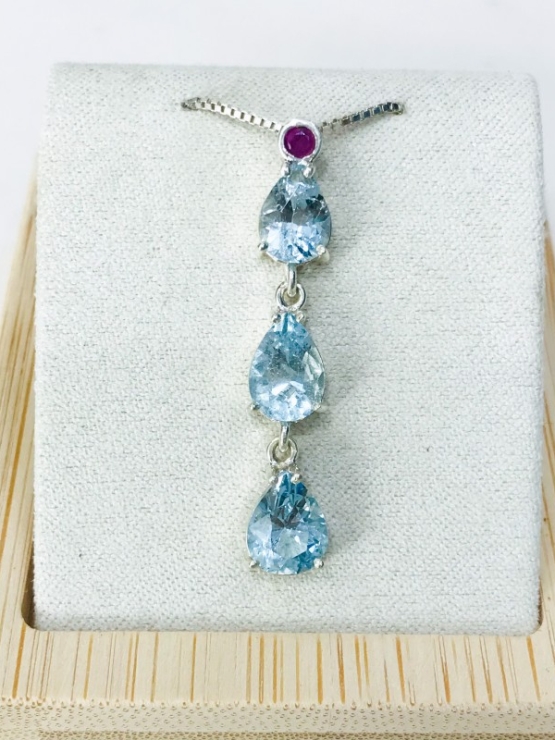 Waterdrop aquamarine pendant